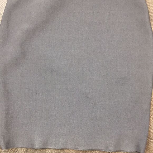 Tank Top And Fitted Skirt Outfit - Picture 6 of 8